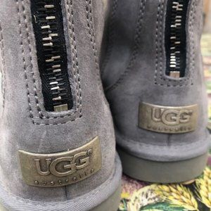 Knightsbridge Gray Ugg Boots Size 6
